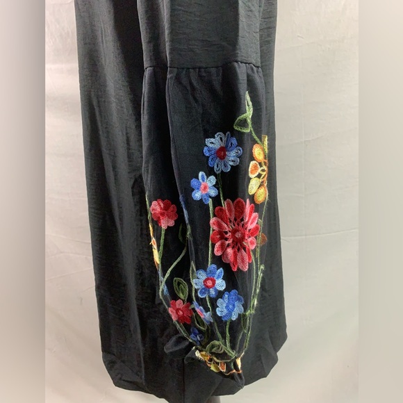 Boho Floral Embroidered Lantern Sleeve Dress - Picture 10 of 10